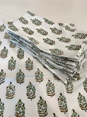 12 Cotton Napkins with Green & Brown Leaf Print 20”x20”